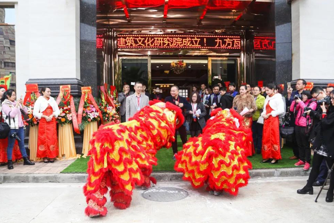 首尾不懈，，愿新岁一起生花